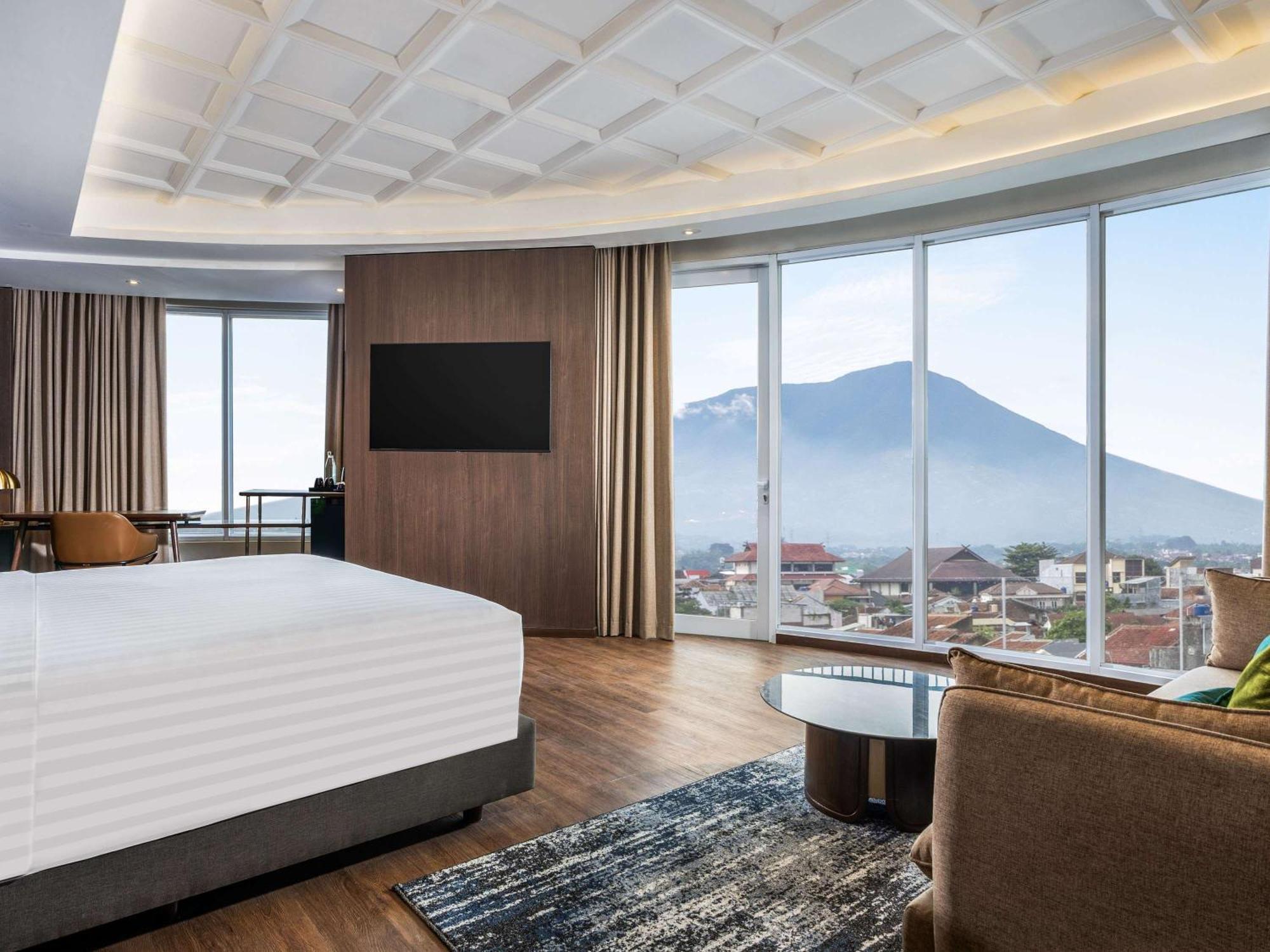 Mercure Garut City Center Exterior photo