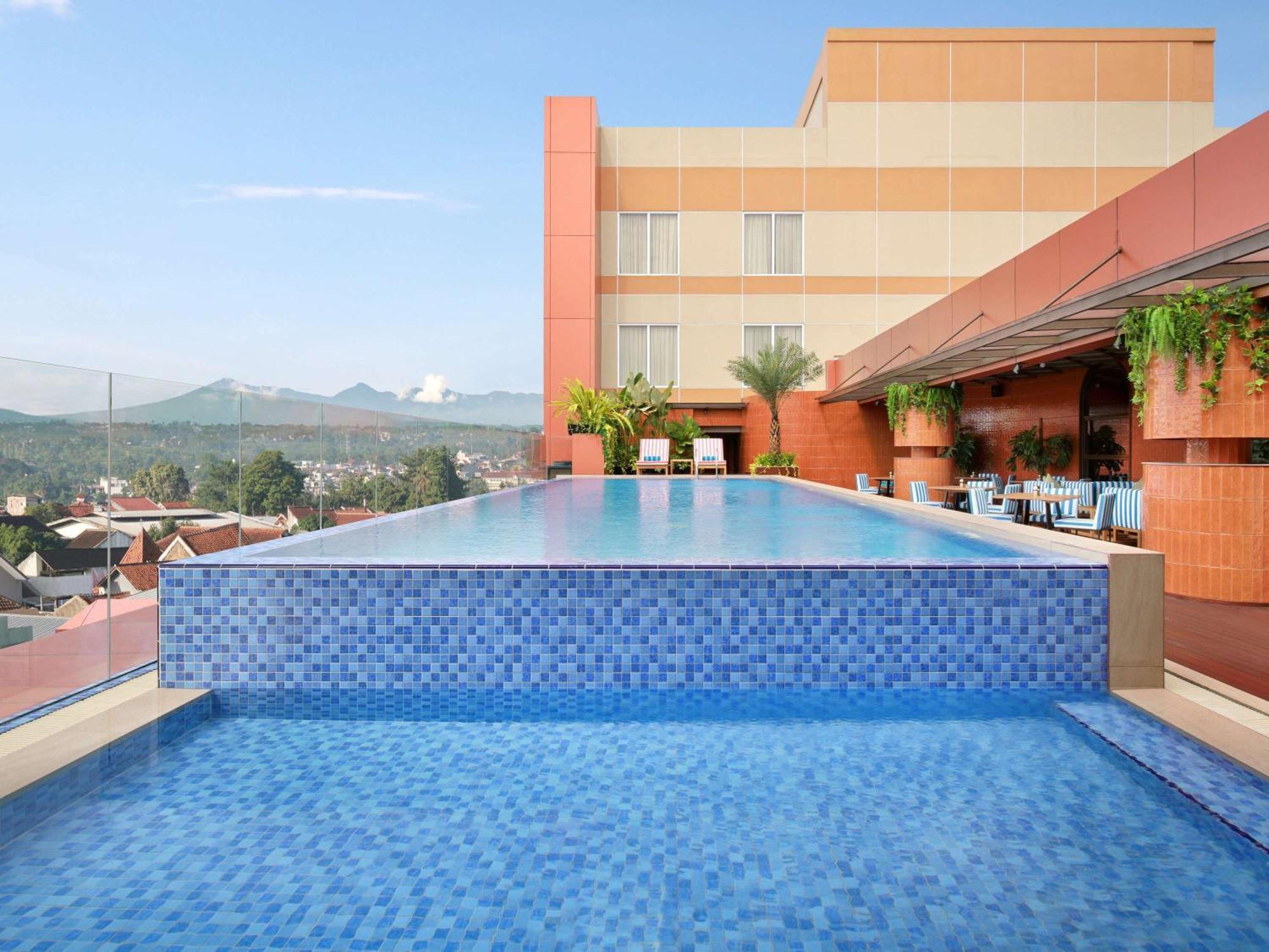 Mercure Garut City Center Exterior photo